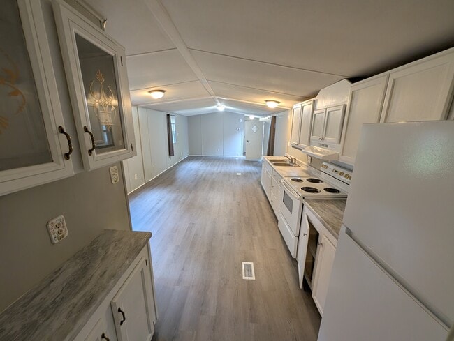 Photo - 135 Ransdell Ln