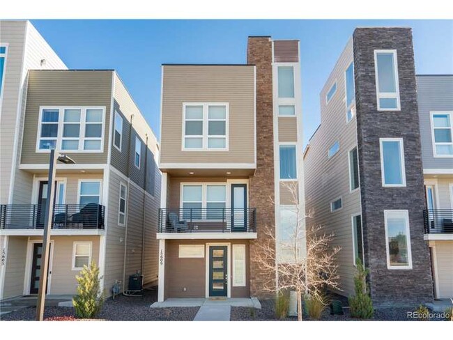 Building Photo - 15609 E Broncos Pl Rental