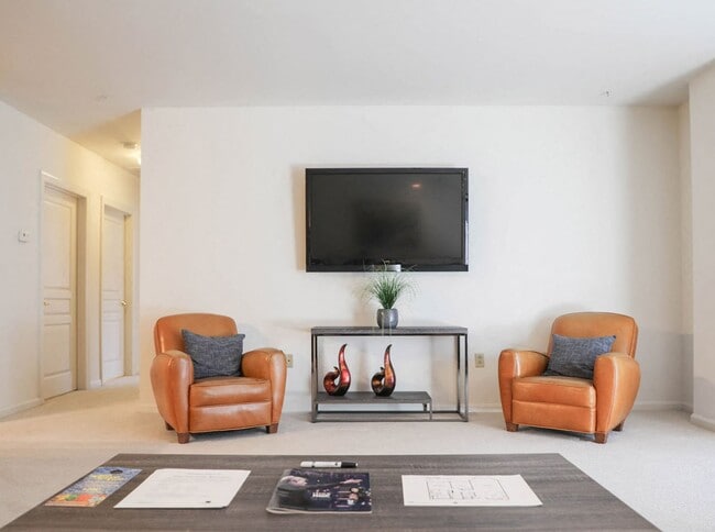 Amplio salón - Symphony Center Apartments