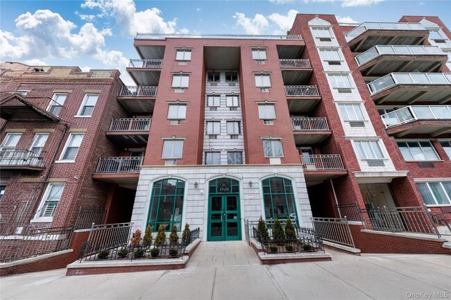 Building Photo - 23-23 31st Ave Unit 2B