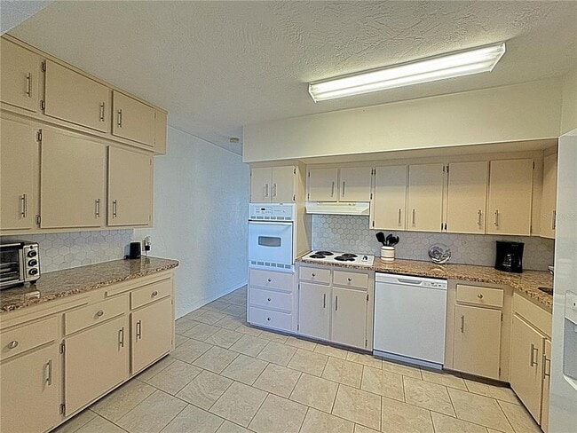 Photo - 2001 World Pkwy Blvd Unit 7