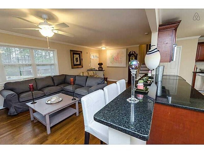 Photo - 1283 June Dr