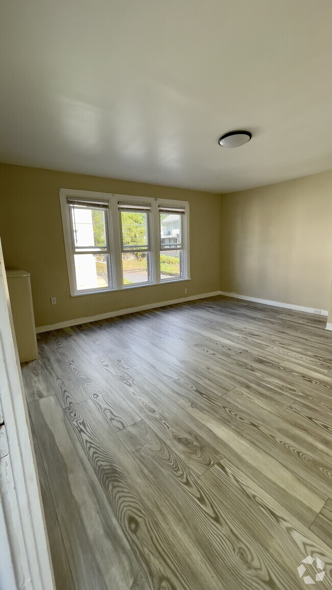 Building Photo - 156 S 2nd St Unit #2 Rental
