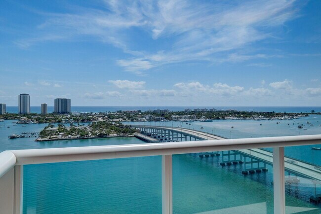 Photo - 2640 Lake Shore Dr Unit 2008
