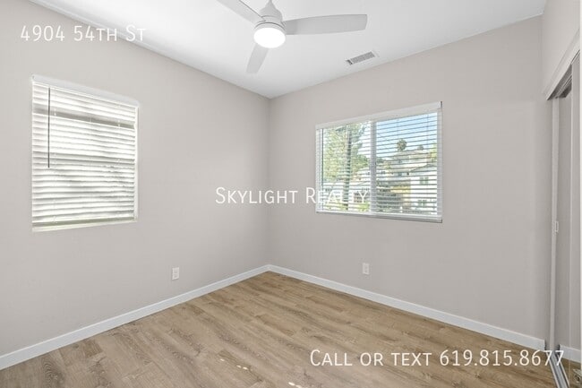 Photo - 4904 54th St