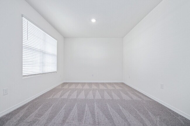 Photo - "Spacious 5-Bedroom Retreat with 3 Full Baths in Epperson Lagoon Wesley Chapel – 2,601 Sq. Ft. of...