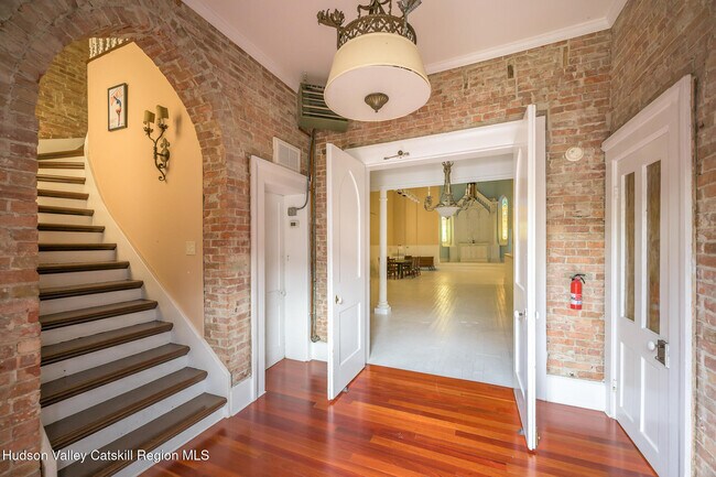 Photo - 428 State St