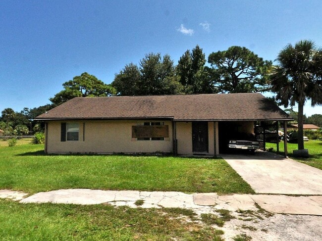 Building Photo - 2808 Navajo Ave
