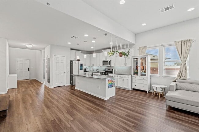 Photo - 133 Caney Cv