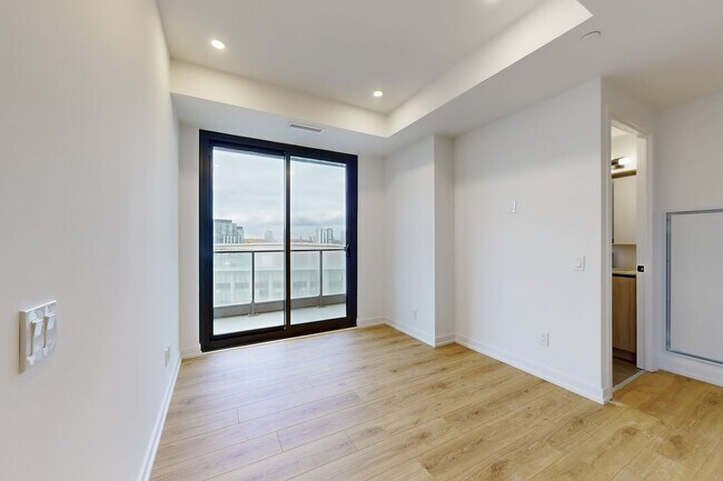 Photo - 35 Parliament St