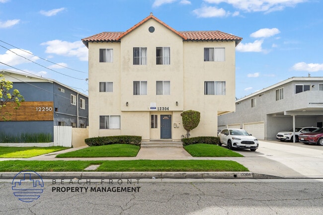 Photo - 12304 Grevillea Ave.
