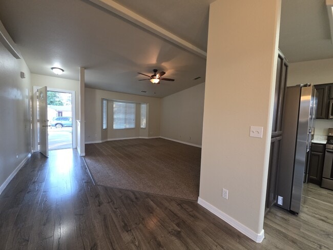 Photo - 303 Pinon Way