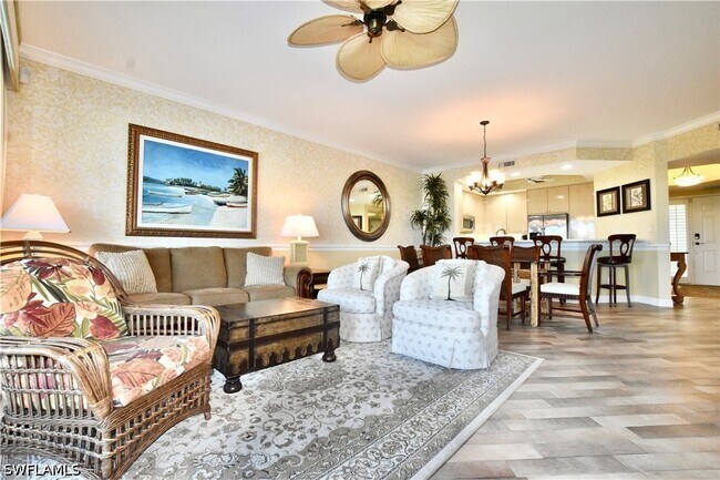 430 Cove Tower Dr Unit 302
