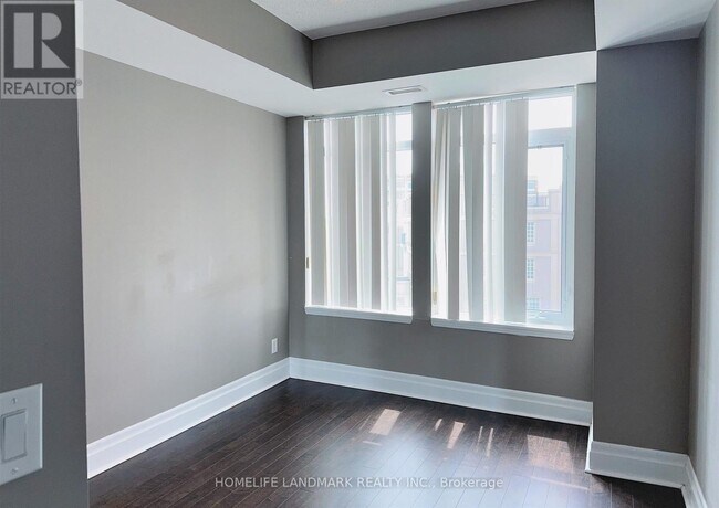 Photo - 111 Upper Duke Crescent Unit 417