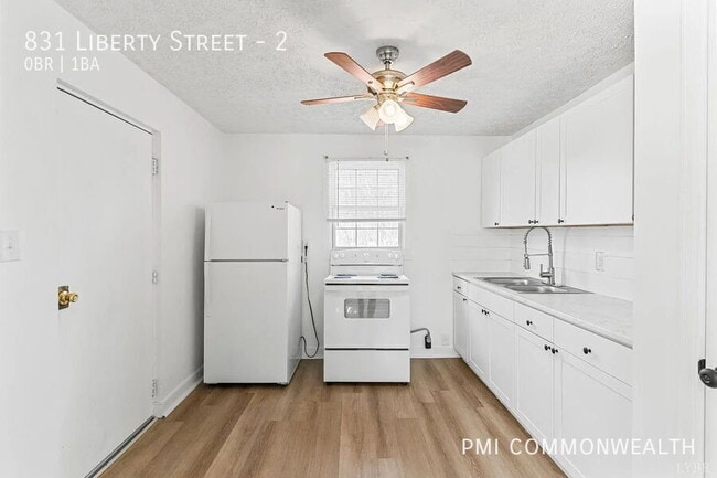 Photo - 831 Liberty St Unit 2