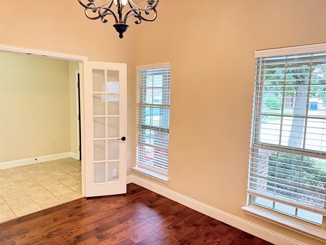 Photo - 1114 Haskell Dr