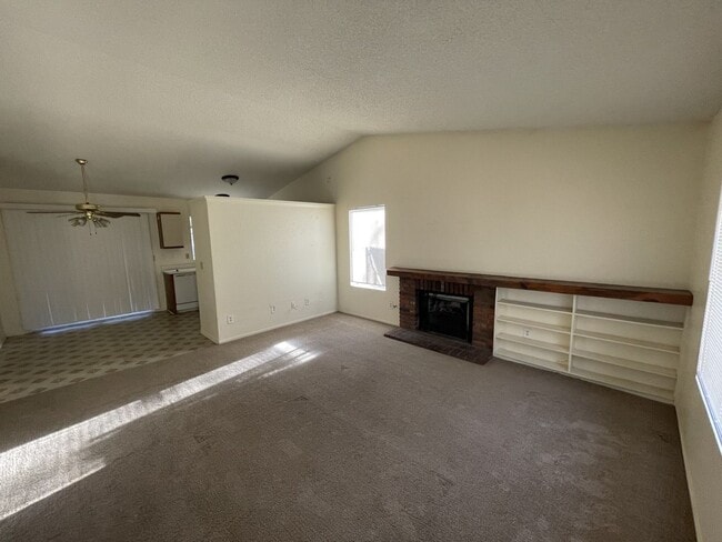 Photo - Located in the Heart of Tehachapi!