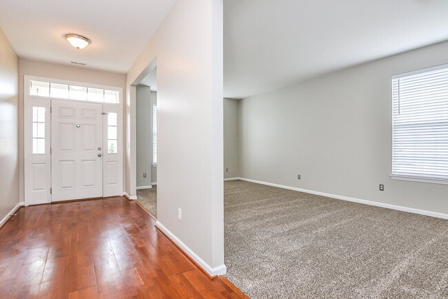 Photo - 306 Hope Valley Rd