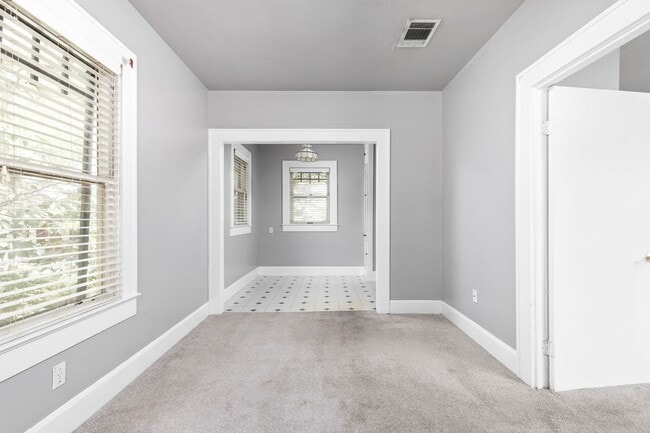 Photo - 2102 Brackenridge St Unidad A