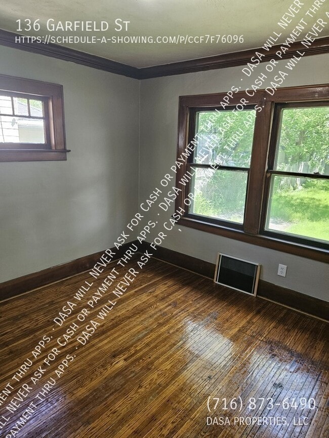 Photo - 136 Garfield St