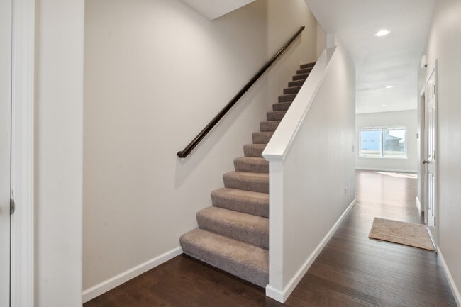 Photo - 1275 Exchange St