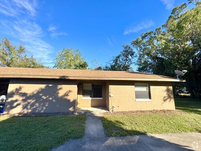 Building Photo - 2306 Bryan St Rental