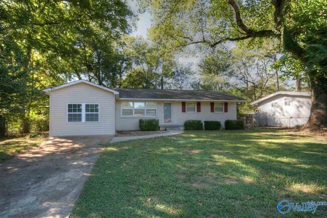 Photo - 403 Arthur St NW