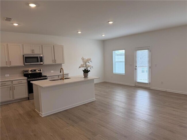 Photo - 6719 Armonia Dr