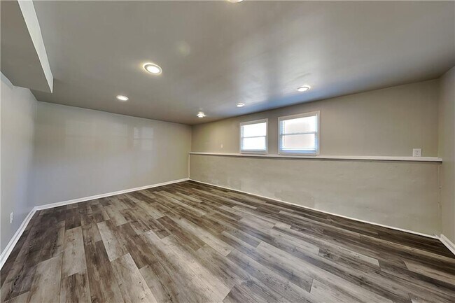 Photo - 2453 Lorrie Dr