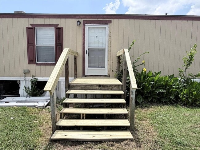 Building Photo - 116 Guadalupe St