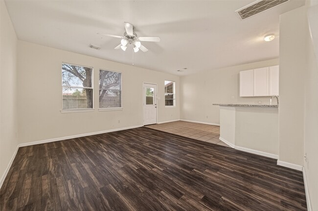 Photo - 210 Drake Run Ln