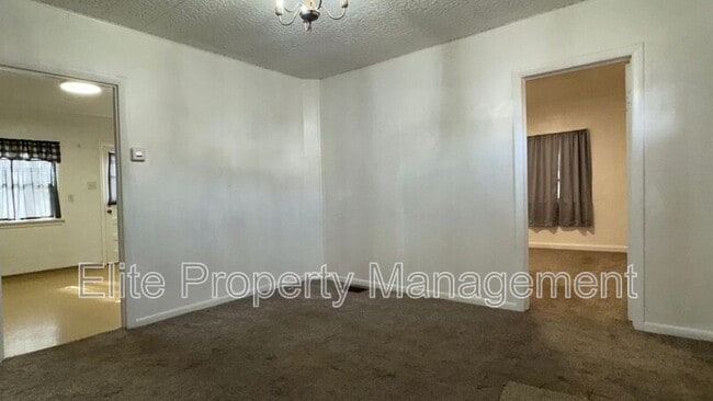 Photo - 910 E Mesa Ave House