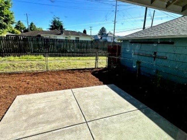 Photo - Beautiful 3 Bedroom Home Near University o...