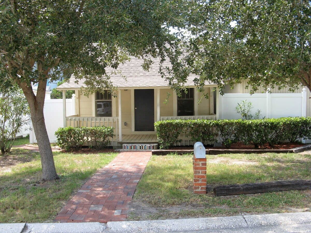 Photo - 714 Railroad Ave Unit 1