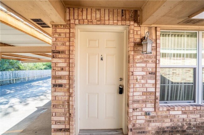 1600 E Quail St Unit 1