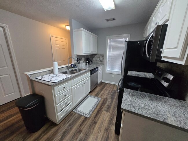 Photo - 2177 Bridgeton Rd