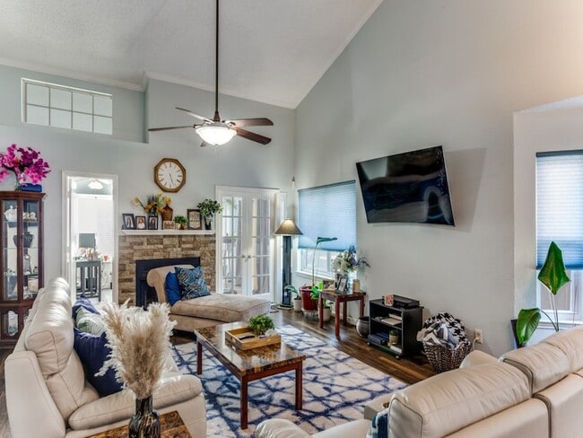 Photo - 6008 Meadowdale Rd