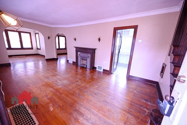 Photo - 1232 Eliza St