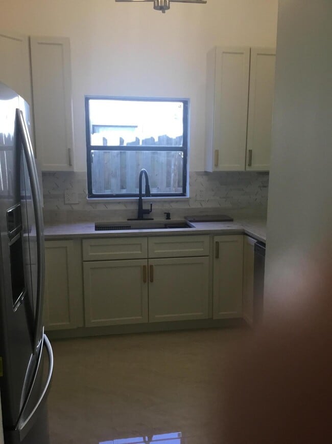 Photo - 1094 Raintree Ct