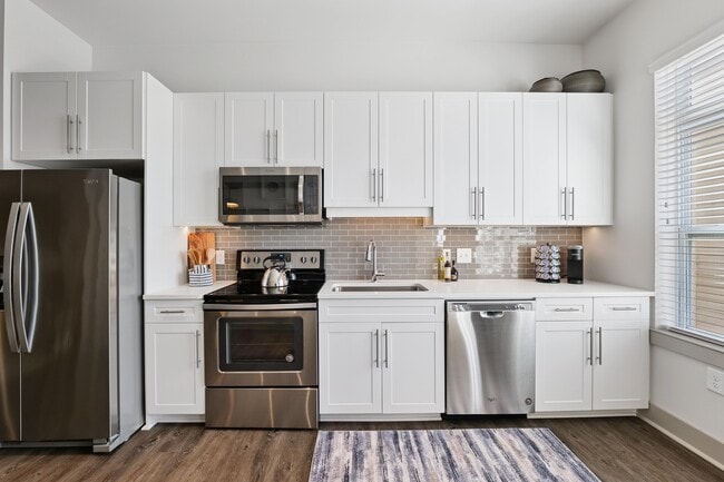 Photo - Lincoln at Dilworth