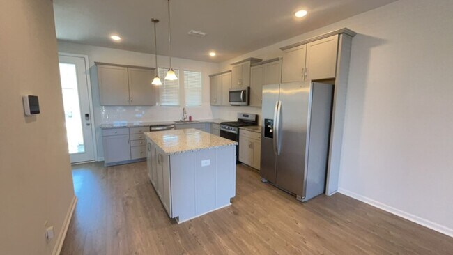 Photo - Stunning 2 Bed 2.5 Bath Townhome!