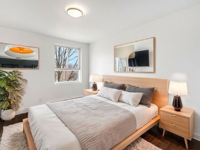 Photo - 760-800 Laurier Boulevard