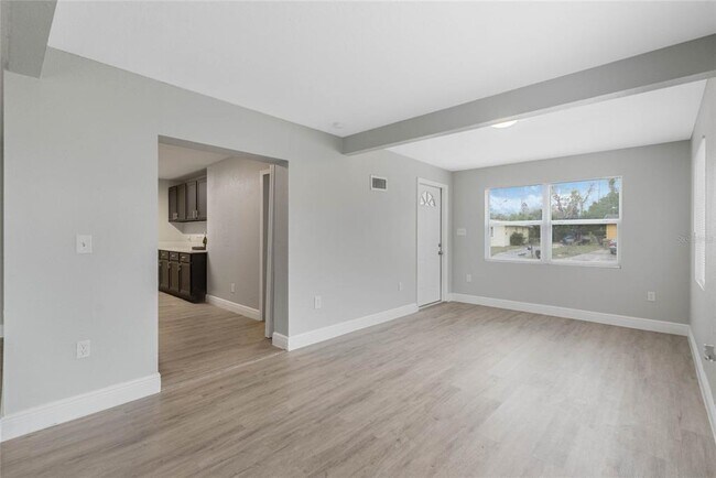 Photo - 1090 Emerald Dr