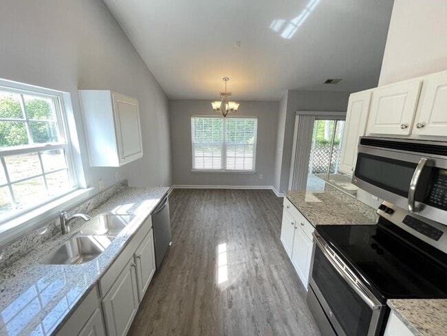 Photo - 4996 Southgate Pkwy