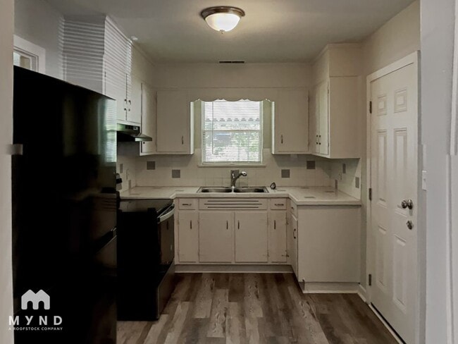 Photo - 1437 Freda Dr