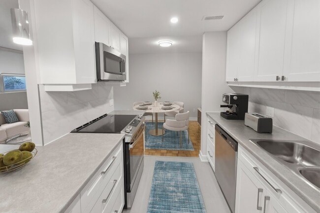 Photo - La Salle Towers