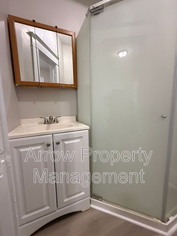 Photo - 130 N 27th St