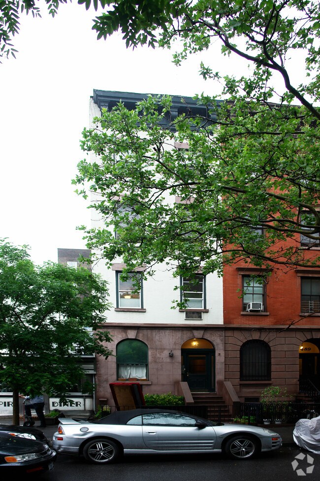 Photo - 491 W 22nd St Apartments