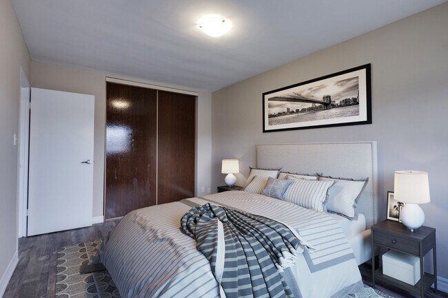 Photo - 485 Parkside Dr