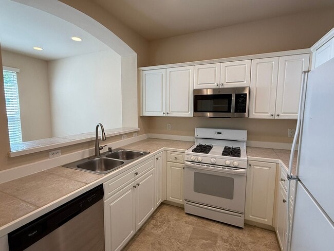 Photo - 3bd/2.5ba Sammamish Townhome